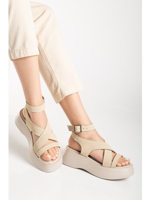 Miss Zülüf Kadın 5 cm Topuk Hafif Taban Dolgulu Sandalet