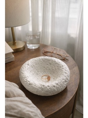 Akanart Dokulu Takı Tabağı – Minimal Dekoratif Tasarım (El Yapımı)