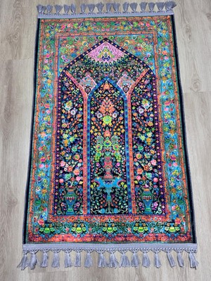 Prayer Rug Dokuma Taban Örgü Püsküleri ve Ipek Kadar Yumuşak Yüzeyiyle Bambu Seccade Namazlık 80X125 cm Hac Umre Ramazan Dini Hediye