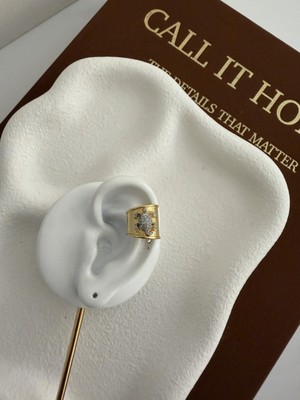Theory Jewelry Tartaruga Kıkırdak Küpe