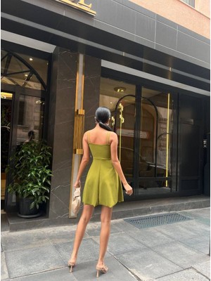 Twomeey Kadın Çapraz Askı Göğüs Detay Scuba Krep Kloş Mini Elbise