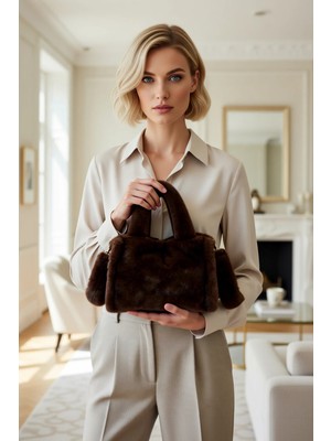 Benerly Kadın Suni Kürk Omuz ve El Çantası Düz Desen  Yumuşak Yapı Kış Sezonu Şık Ortamlar