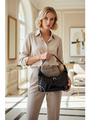 Benerly Kadın Oval Trok Detaylı Kemer Tokalı Fermuar Kapatmalı Ayarlanabilir Askılı Omuz Çanta Iç Bölmeli