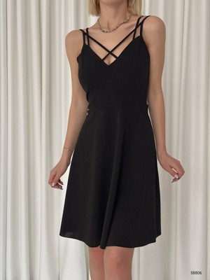 Trend Esinty Kadın Çapraz Askı Göğüs Detay Scuba Krep Kloş Mini Elbise