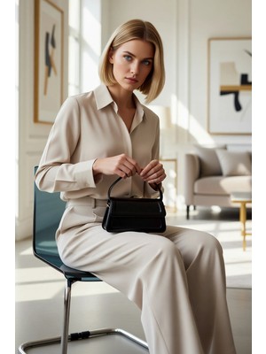 Benerly Kadın Çapraz Askılı Mini Omuz Çantası Kapaklı Düz Desenli Ayarlanabilir Askılı Şehir Modeli