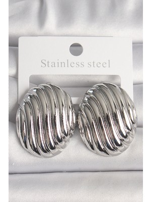 VeraGlobe Buğz Pirinç Gümüş Renk Işlemeli Oval Model Kadın Küpe