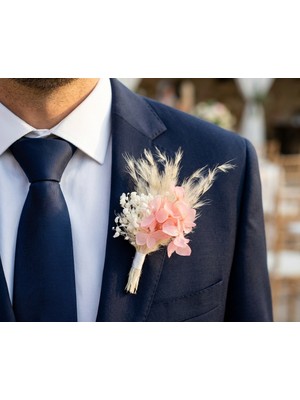 Ortancalı Damat Yaka Çiçeği
