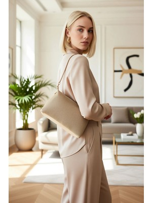 Benerly Kadın Mini Omuz Çantası Zincir Askılı Düz Desenli Dokulu Yüzeyli Fermuar Kapamalı Küçük Hacimli