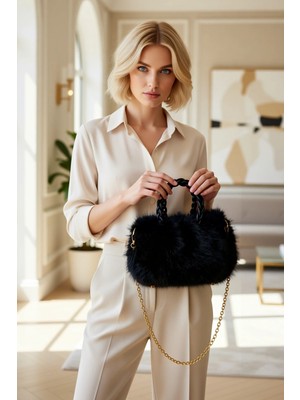Benerly Kadın Kürk Dokulu Peluş Örgü Saplı Zincir Askılı Omuz ve El Çantası Kompakt Boyutlu Kış Modeli
