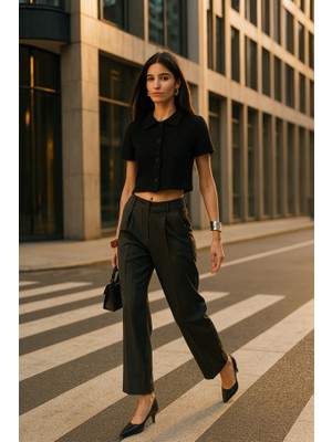 Etiler Collection Bebe Yaka Düğmeli Bluz