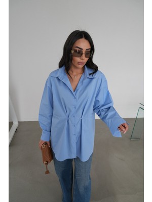 Özge Özgenç Düğme ve Dikiş Detaylı Oversize Gömlek