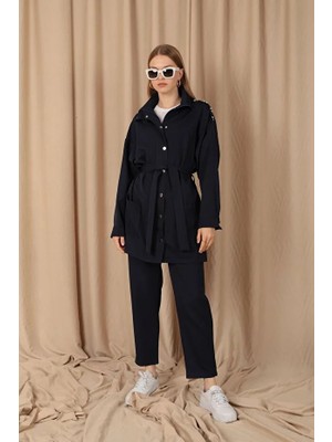 Modanı Seç Atlas Kumaş Fermuarlı Yaka Kuşak Detaylı Kadın Ceket