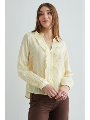 FullaModa Önü Fırfırlı Çizgili Jakarlı Gömlek