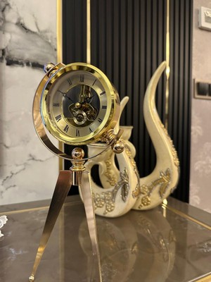 Sleep Nova Lüks Gold Tripod Dekoratif Masa Saati – Iskelet Mekanizmalı Retro Tasarım