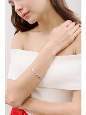 Manuka Çiçek Detaylı Taşlı Bileklik Gümüş