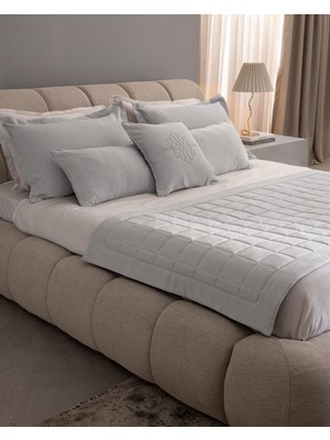 PremiumPort Şık Gri Yatak Runner Seti, Lüks ve Zarif Ev Dekorasyonu Için