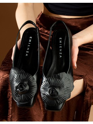 Emienza Fantastik 1.sınıf Vegan Deri Çiçek ve Dekolte Detaylı Bayan Babet