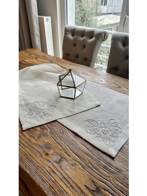 PremiumPort Şık Fransız Dantelli Gold Simli Ekru Runner, Zarif ve Şık Tasarım