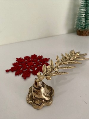 PremiumPort Çiçek Desenli Pirinç Döküm Mum Söndürücü, Şık ve Zarif Dekorasyon Parçası