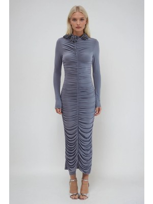 Lijuri Yakası Gül Detaylı ve Büzgülü Likralı Elbise 2968