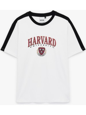 Koton Regular Fit Kısa Kollu Renk Kontrastlı Bisiklet Yaka Baskılı Harvard Lisanslı Tişört