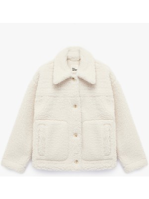 Koton Düğmeli Uzun Kollu Cep Detaylı Klasik Yaka Peluş Ceket