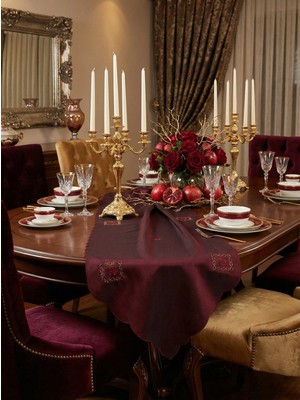 PremiumPort Şık ve Zarif Bordo Menekşe Runner - Modern ve Şık Dekorasyon Ürünü