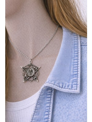 Herşey Nota Mistik Pentagram ve Sembol Detaylı Gümüş Renk Unisex Spiritüel & Gotik Günlük Kolye