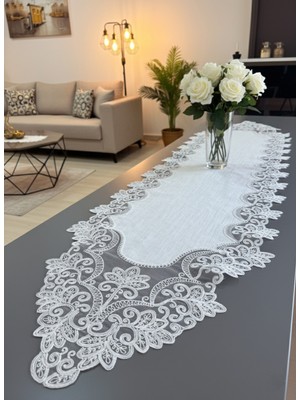 PremiumPort Şık Fransız Dantelli Menekşe ve Gardenya Keten Uzun Runner