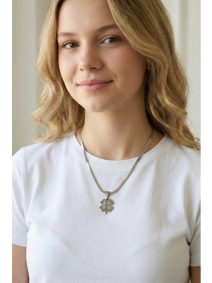 Jewels of Hope İtalyan Zincir Yonca Figürlü 316L Çelik Kadın Kolye - Kararmaz Gümüş Renk Zincir 47 cm