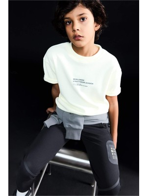 DeFacto Oversize Geniş Kalıp Bisiklet Yaka Baskılı Kısa Kollu Tişört Erkek Çocuk G6148A826SM