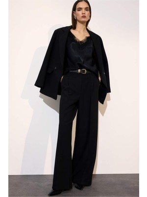 DeFacto Straight Fit Yüksek Bel Düz Paça Pantolon G8831AX26SP