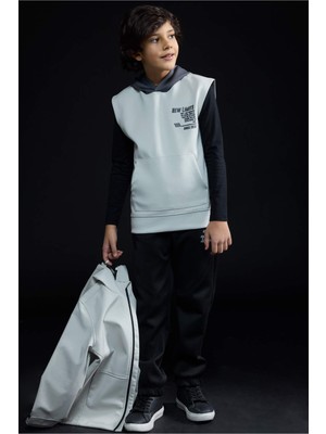 DeFacto Kapüşonlu Baskılı Skuba Dalgıç Kumaş Kolsuz Sweatshirt Erkek Çocuk G6137A826SP