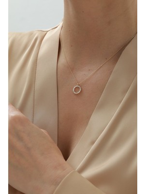 Yavuz Kuyumculuk 14 Ayar Altın Baget Taşlı Çember Kolye