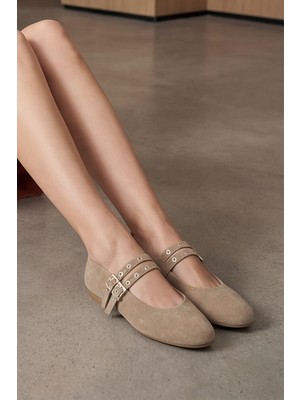 Marjin Kadın Çift Bantlı Zımbalı Günlük Babet Bekosa Bej Süet