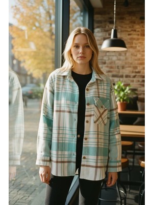 Astap Kadın Ekose Oduncu Gömlek Uzun Kollu Düğmeli Cep Detay