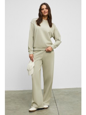 Ethiquet Anselma Kadın Organik Pamuklu Regular Beli Lastikli Kordonlu Çift Cepli Geniş Paça Açık Haki Alt-Üst Takım
