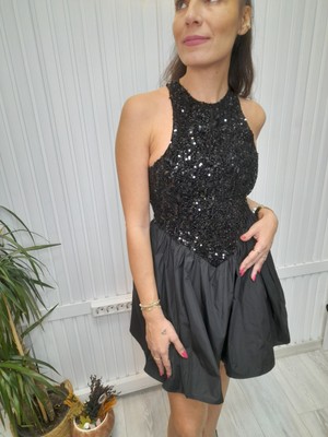 Selin Ertürk Butik Pul Payetli Halter Yaka Balonkesim Elbise