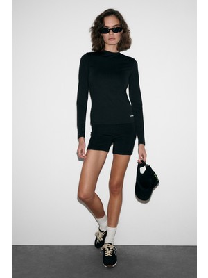 Urban Beat COREX Kadın Yuvarlak Yakalı Baskı Detaylı Slim Fit Uzun Kollu Spor Siyah T-Shirt