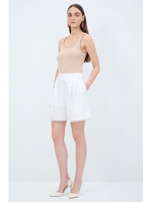 Adl Güpürlü Şort Beyaz 17044812000