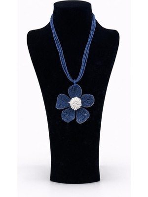 Pangu Lacivert Çiçek Formlu El Yapımı Görünümlü Kolye