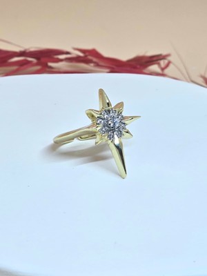 Gold Renk Zirkon Taşlı Yıldız Figürlü Yüzük