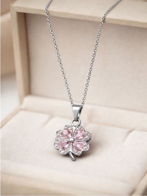 Ekonomik Sepeti Yonca Desenli Çelik Kolye