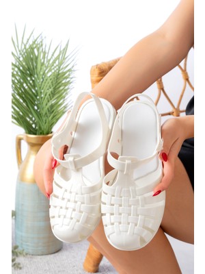 Slipcat Kadın Parlak Şeffaf Siyah Gümüş Simli Jelly Sandalet