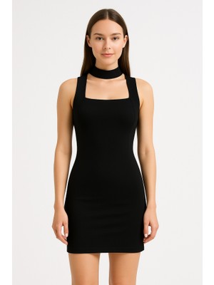 Mericline Kadın Kare Yaka Kolsuz Sandy Kumaş Fırsat Ürün Diz Üstü Elbise