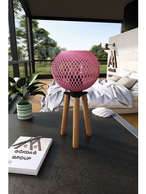 PremiumPort Pembe Top Başlıklı Ahşap Üç Ayaklı Şık Abajur Aydınlatma