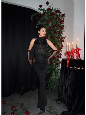 Esra Helvacı Sıfır Kol Tokalı Uzun Elbise