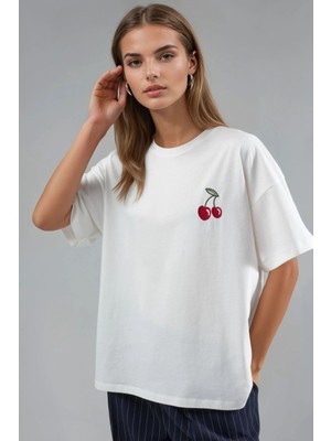 Hiccup Kadın Oversize Nakışlı Örme T-Shirt Tozlu Beyaz