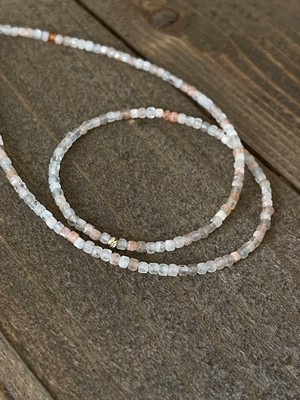 Aida Jewelss 14 Ayar Altın Dorika Detaylı Doğal Güneş Taşı Taşlı Zarif Altın Kolye