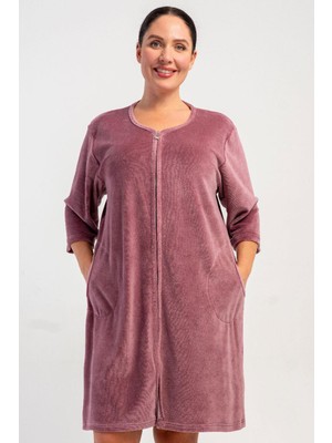 Vienetta Kadın Büyük Beden Kadife Kumaş Kapri Kol Fermuarlı Mor Ev Elbisesi Gecelik C6T1N0705